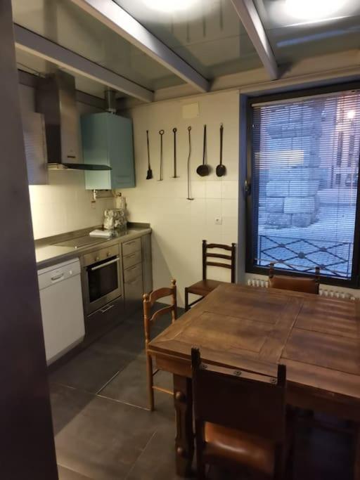 세고비아 Casa Bajo El Acueducto Con Plaza De Garaje 빌라 외부 사진
