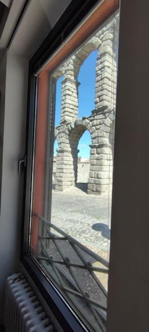 세고비아 Casa Bajo El Acueducto Con Plaza De Garaje 빌라 외부 사진